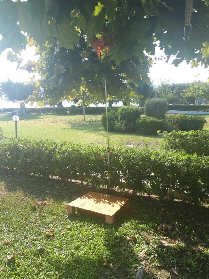 Villa 3Ω Nea Skioni Esterno foto